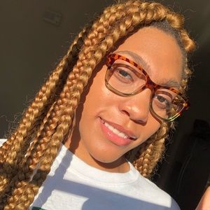 Meet your Posher, Leah